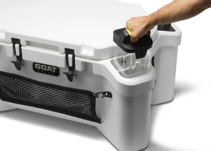 Easy-grab gear CANs